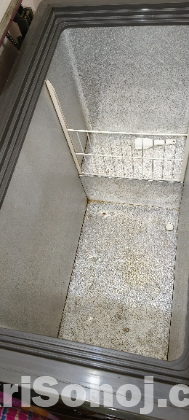 Walton Deep Freezer for Sale.